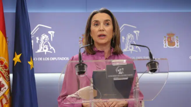 Gamarra pide reflexionar a Podemos sobre Ucrania: "Defender la democracia es ayudar a las mujeres"