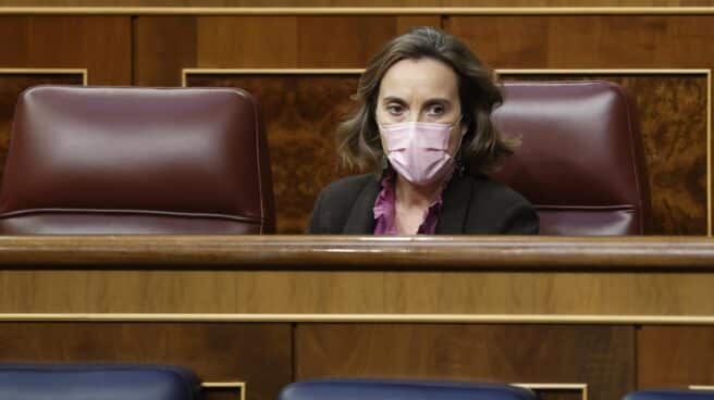 Cuca Gamarra Cuca Gamarra, la portavoz del PP, sentada en su asiento en el Congreso de los Diputados.