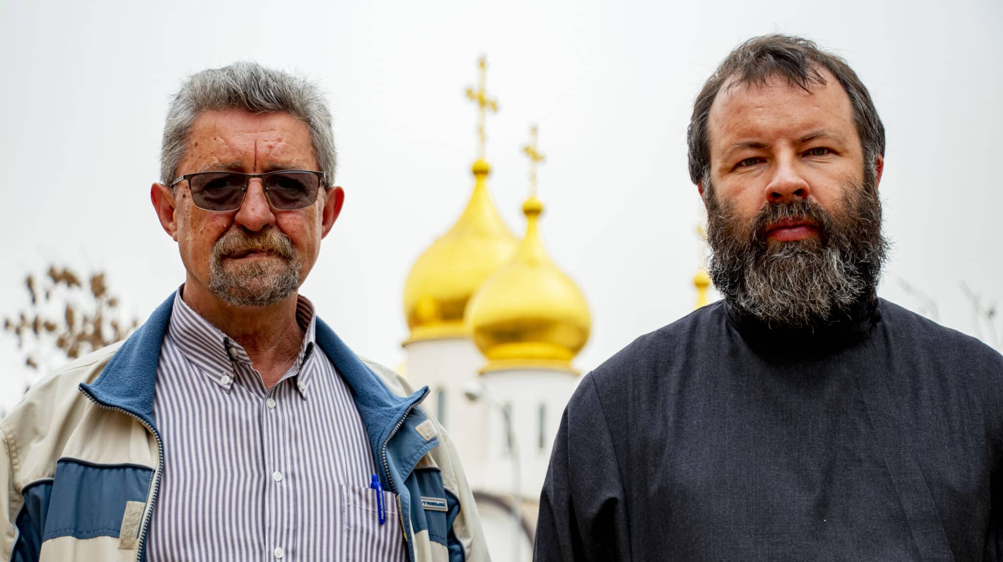 Konstyantyn Trachuk y Andrej Kordochkin, sacerdotes de las iglesias ortodoxas ucraniana y rusa en Madrid