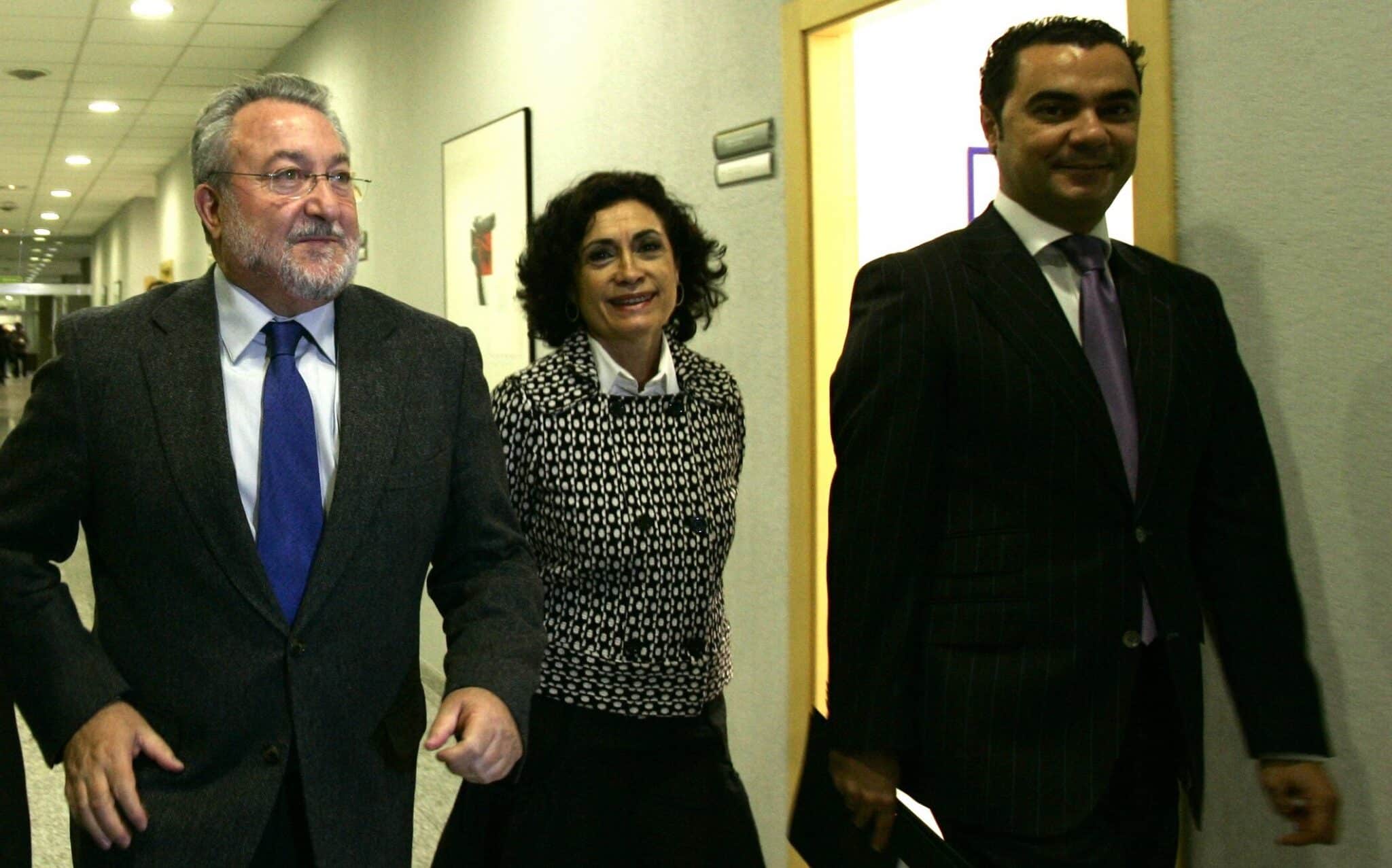 Juan Carlos Martínez (derecha), junto al ex ministro Bernat Soria (izquierda).