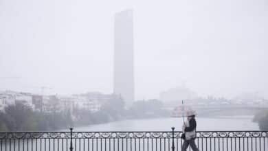 La borrasca Celia pone en alerta once comunidades por lluvia y viento, con Málaga en aviso rojo