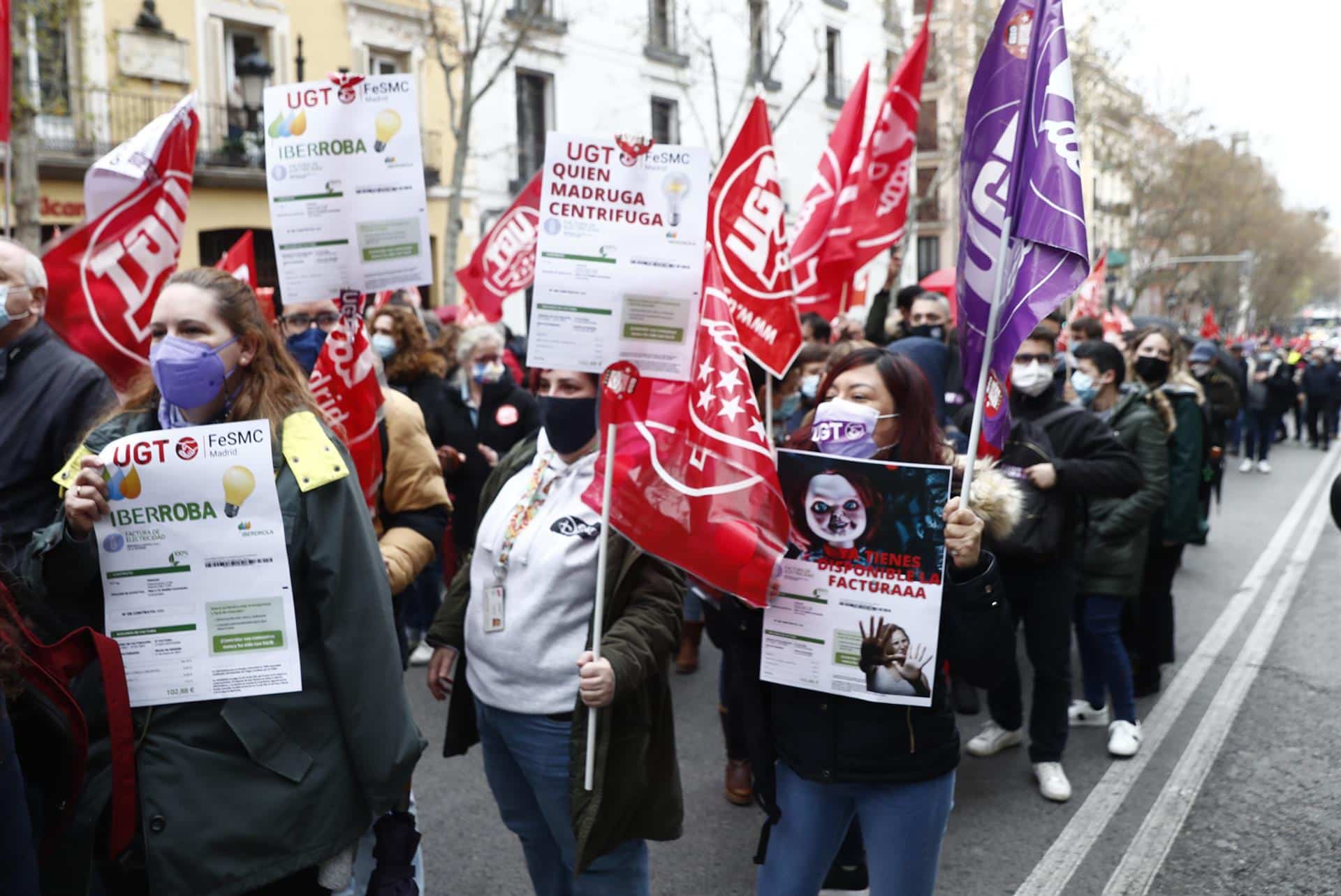 Manifestación de CCOO y UGT en Madrid contra la subida de precios.