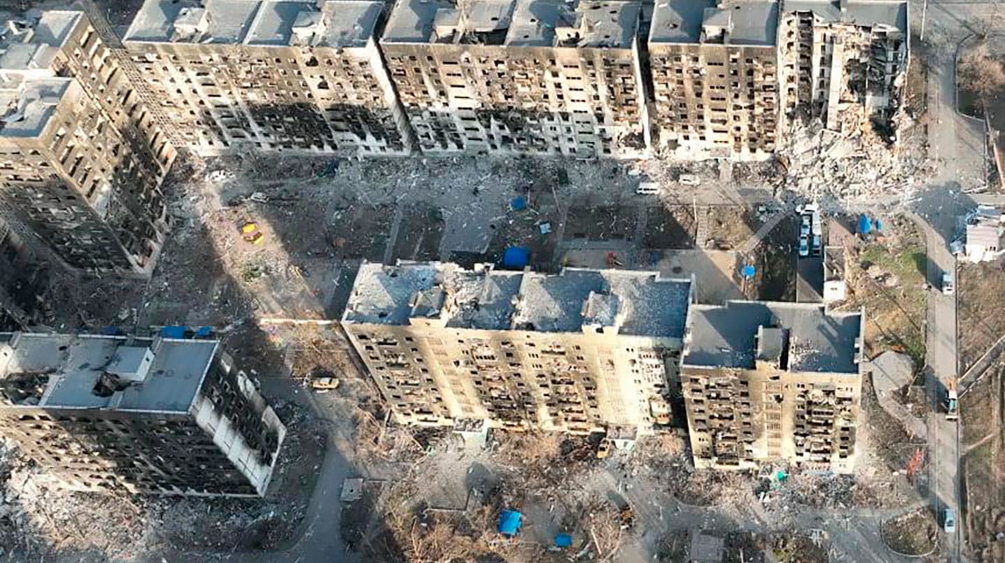 Edificios destruidos en Mariúpol