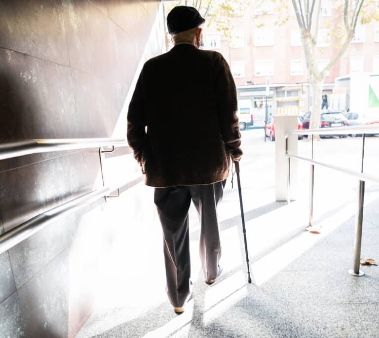 La nueva gestión del Covid divide a los médicos: entre aceptación y  "autopista al contagio"