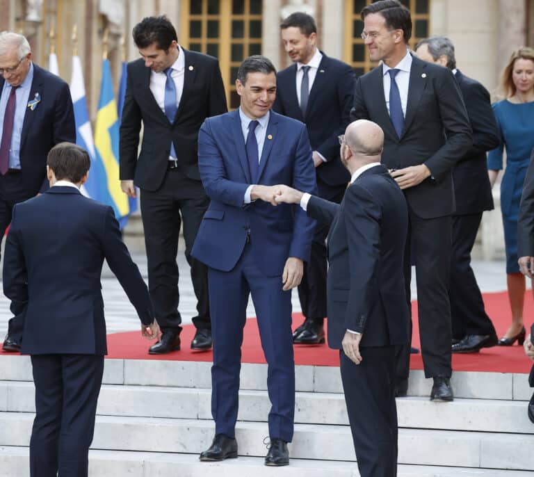 Los líderes de la UE descartan una adhesión rápida de Ucrania