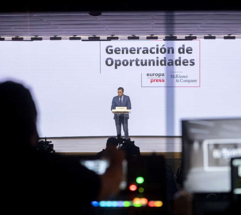 Reticencias y críticas de la oposición al plan de respuesta de Sánchez, que desconocían