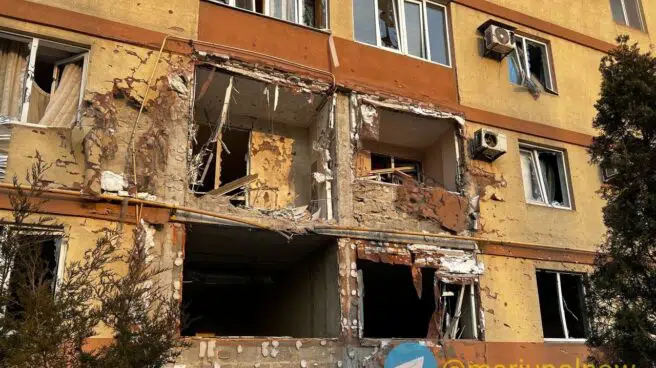 Mariupol denuncia el bombardeo ruso sobre una escuela con 400 refugiados