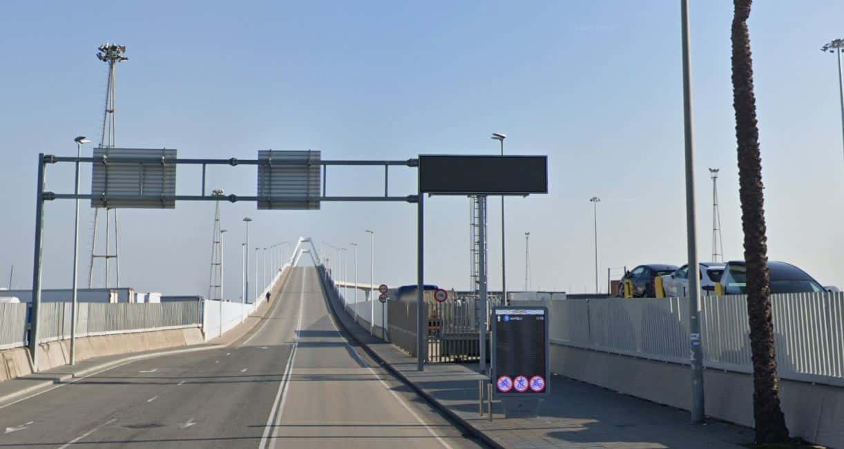 Puente de Europa, en el puerto de Barcelona.