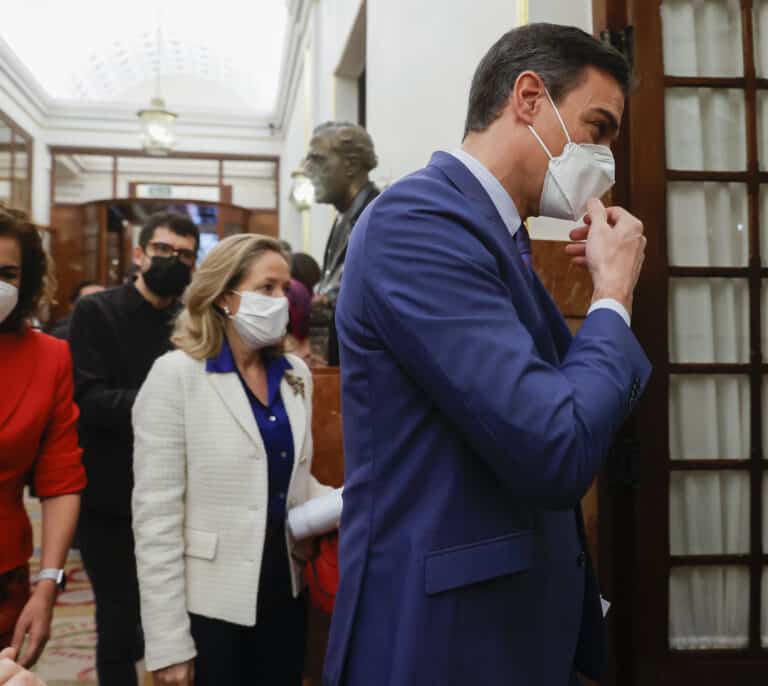 Sánchez no explica el cambio de criterio sobre el Sáhara ni las medidas para acotar la subida de la energía