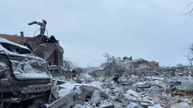 Ataque aéreo nocturno de Rusia en Sumy: al menos 21 muertos, entre ellos niños
