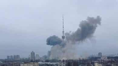 Rusia bombardea la torre de televisión de Kiev para dejar sin señal a los medios de comunicación