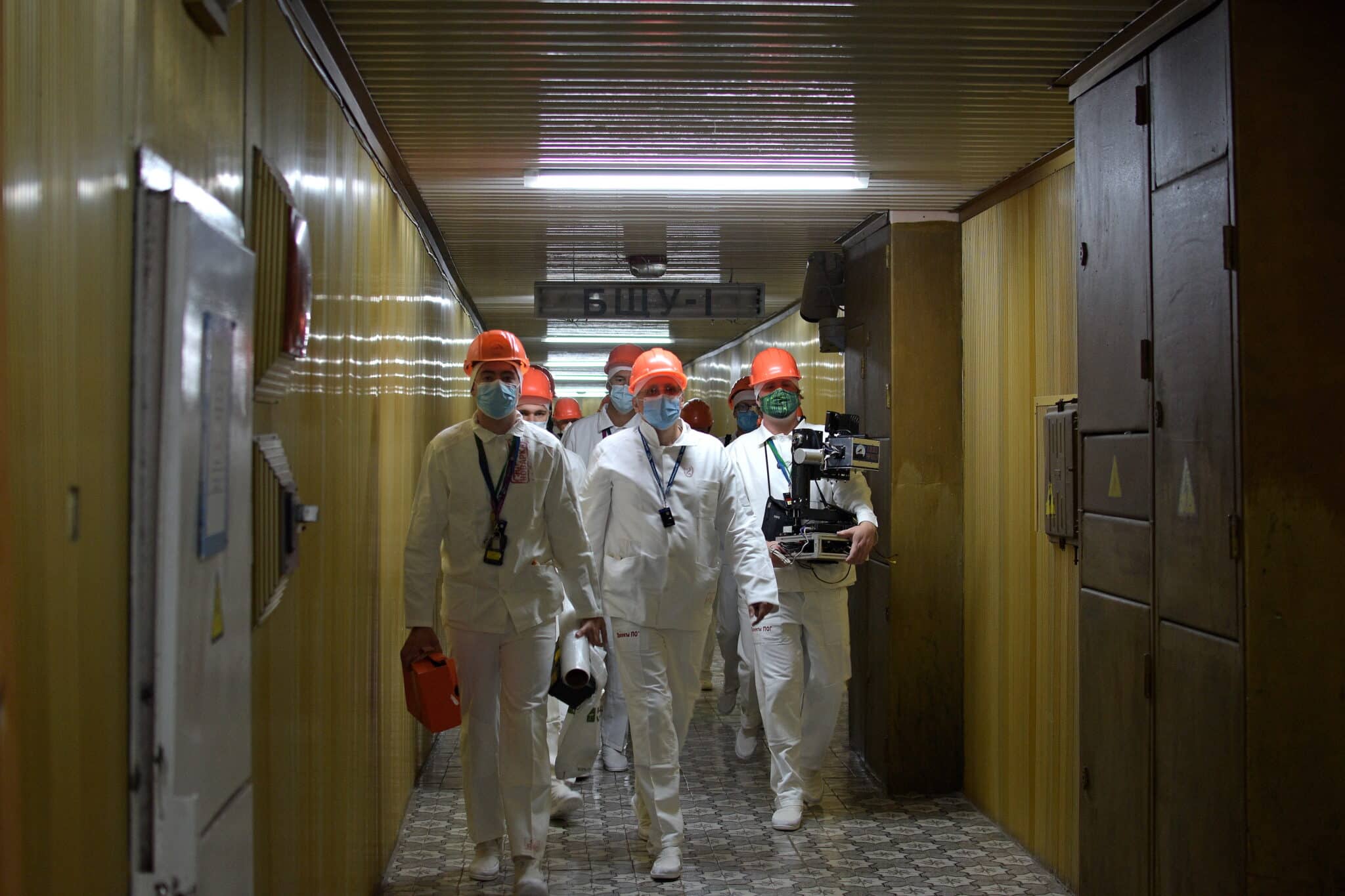 Trabajadores de la central nuclear de Chernobyl, el pasado octubre