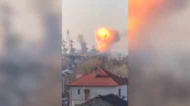 Ucrania destruye un barco militar ruso cerca de Mariúpol