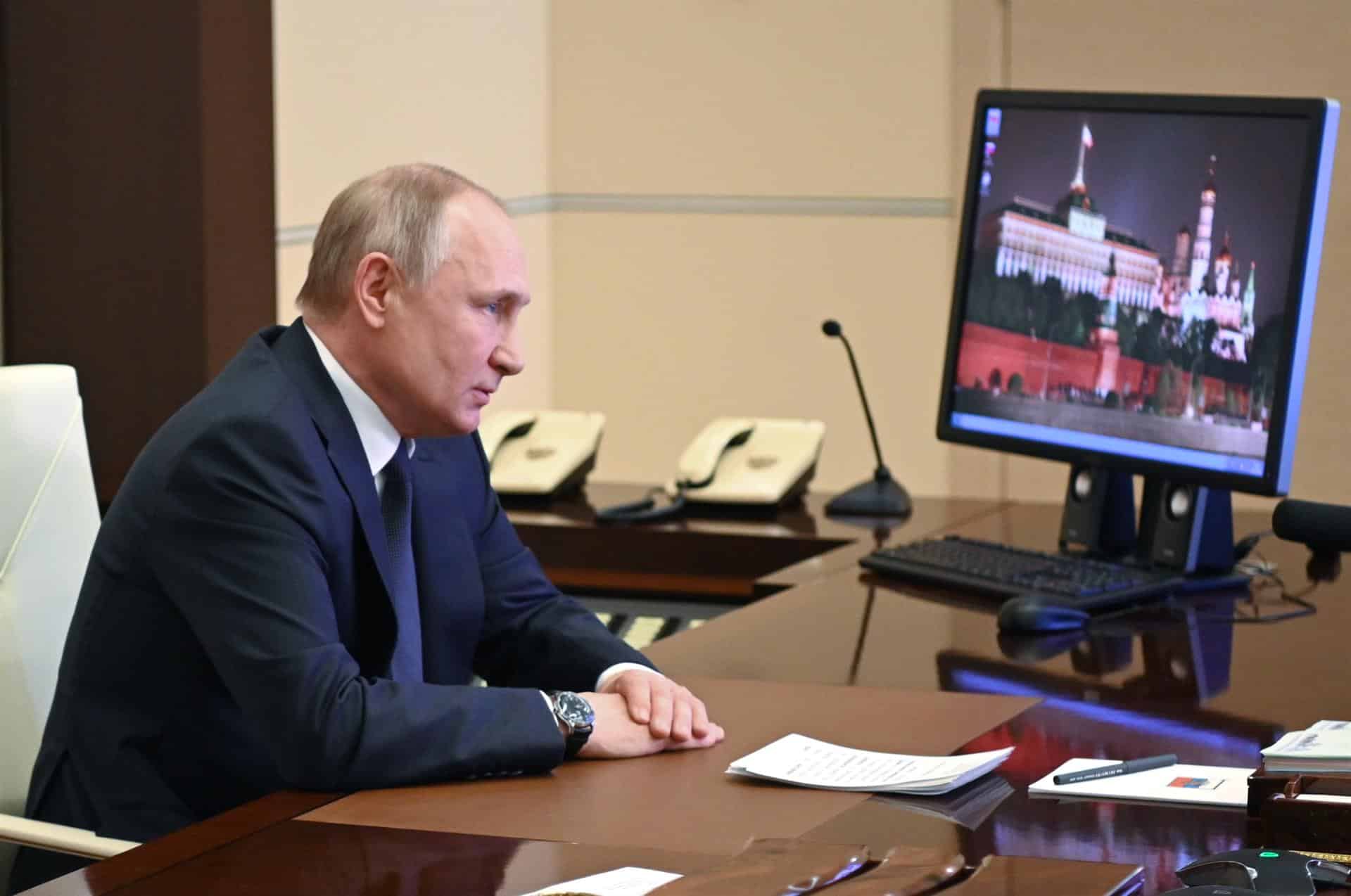 Vladimir Putin, presidente de Rusia, este jueves durante un conferencia con su consejo de seguridad.