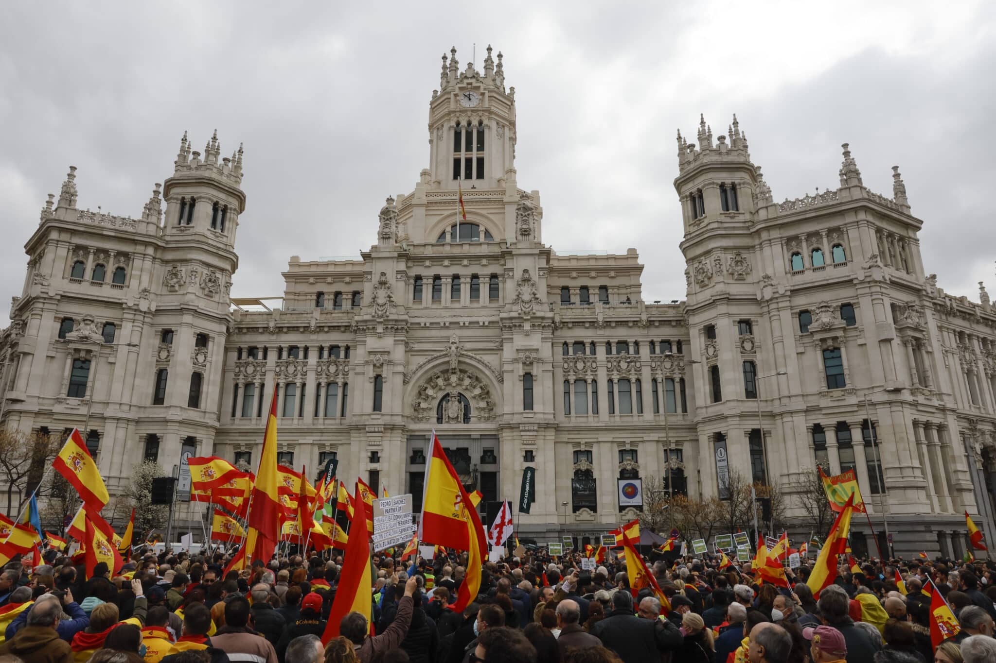MADRID, 19/03/2022. Manifestación convocada por Vox contra la subida de precios de la luz y productos básicos