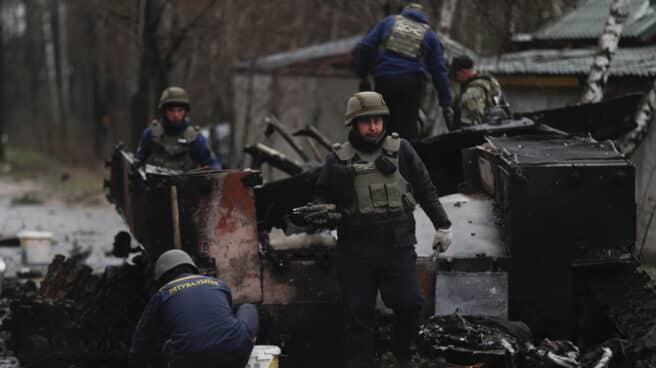 Tanque ruso destruido en Irpin.