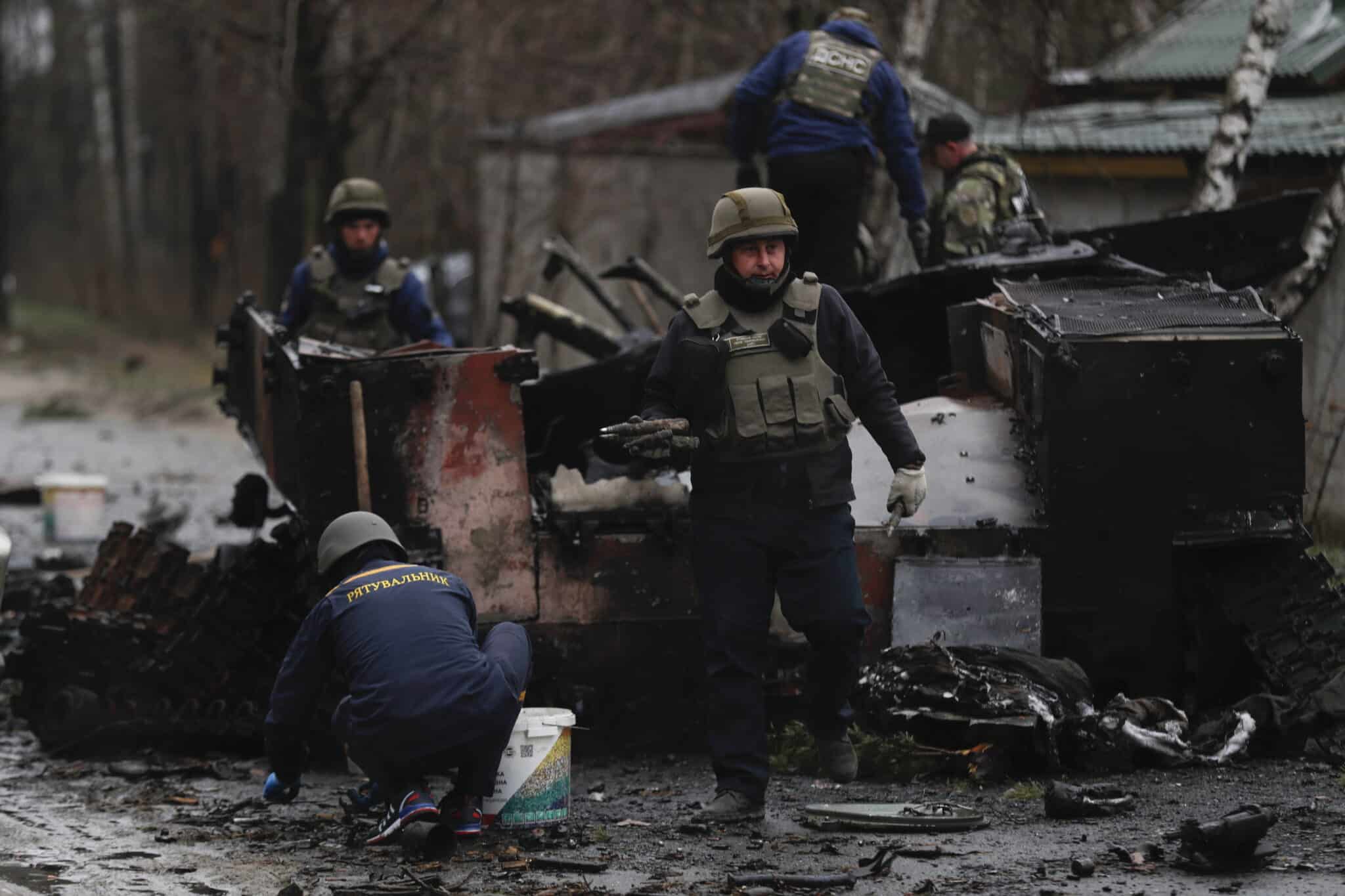 Tanque ruso destruido en Irpin.