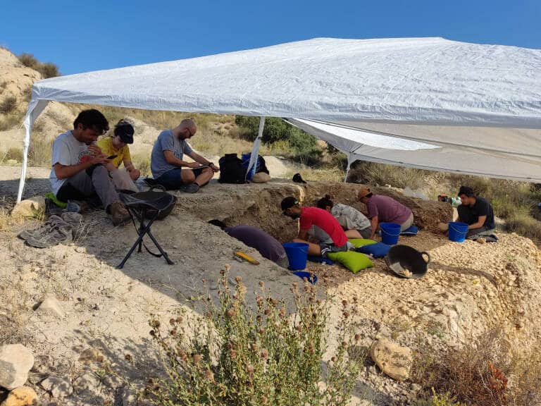 Descubren en Alicante un hábitat neandertal al aire libre de 120.000 años