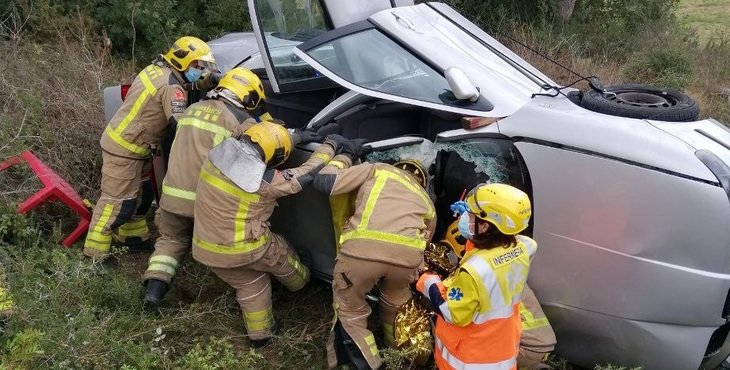 Muere el conductor de un turismo cuando huía del lugar de un accidente anterior