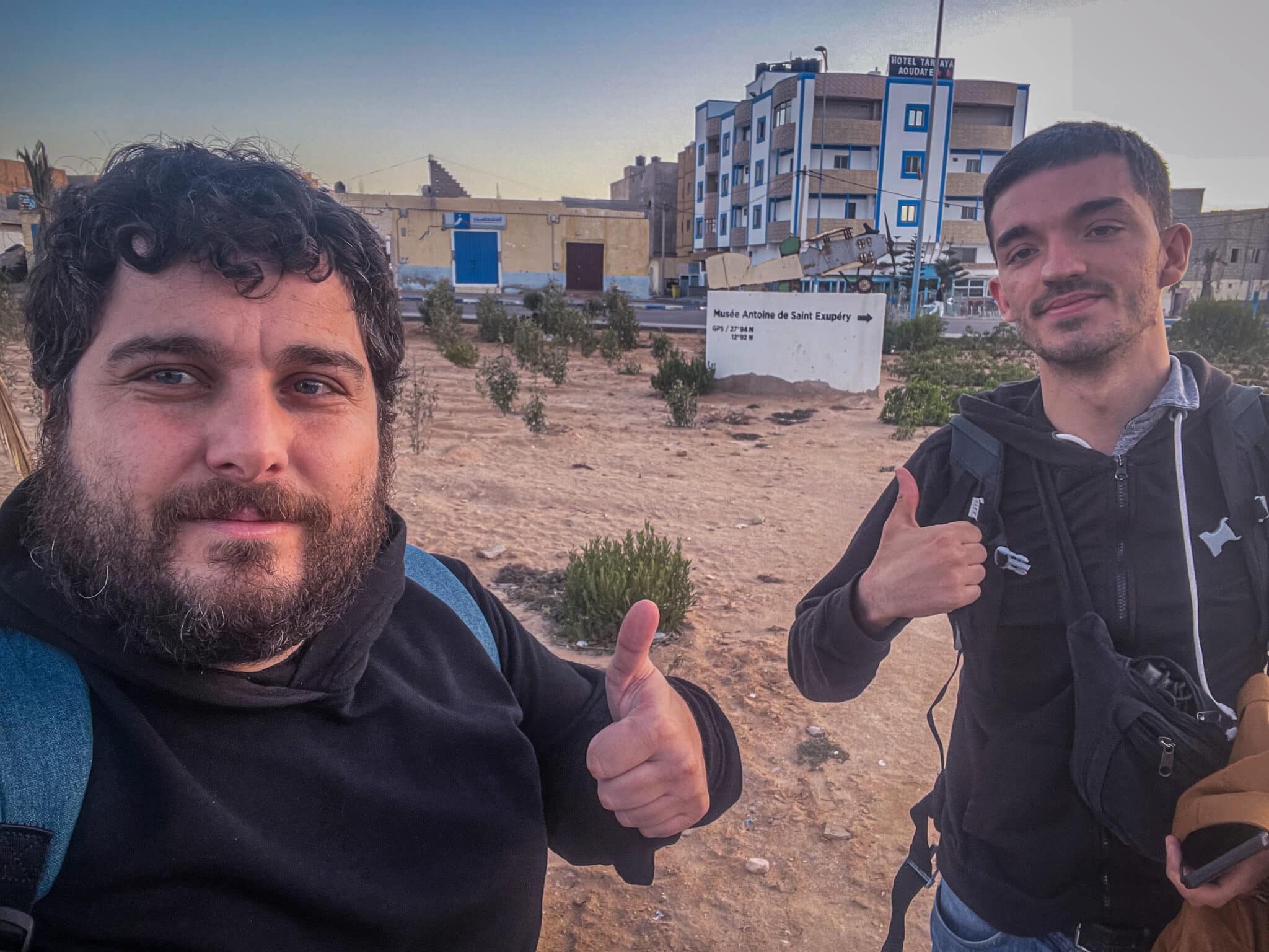 Selfie de periodistas freelance españoles en Marruecos