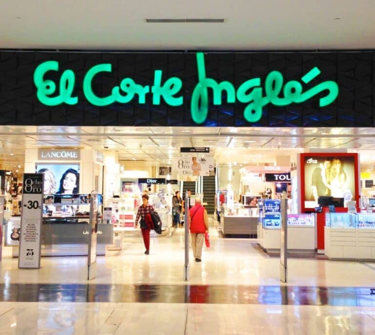 ¿Tienen que llevar mascarilla los empleados de El Corte Inglés?