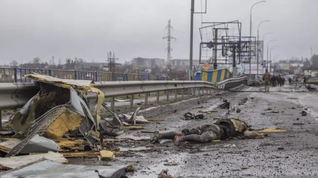 Ucrania informa del hallazgo de 410 cadáveres en las zonas recuperadas en la región de Kiev