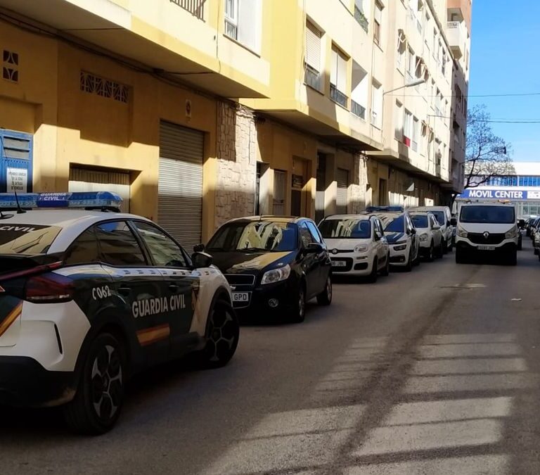 Un hombre mata con un cuchillo a su hijo de 10 años en Sueca (Valencia)