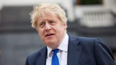 Boris Johnson planea enviar a Ruanda a los inmigrantes que cruzan el Canal de la Mancha