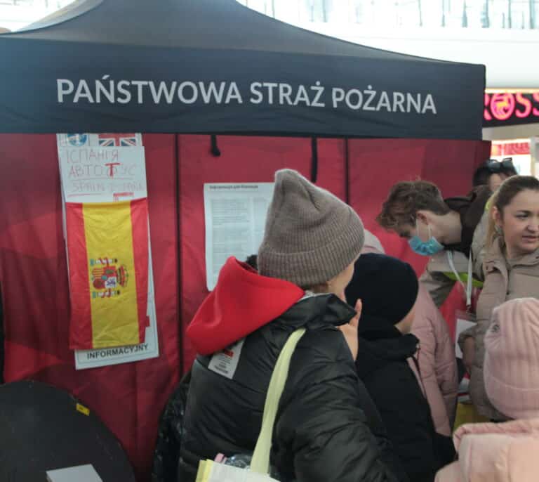 Refugiados ucranianos: la vida y la esperanza en una pequeña maleta