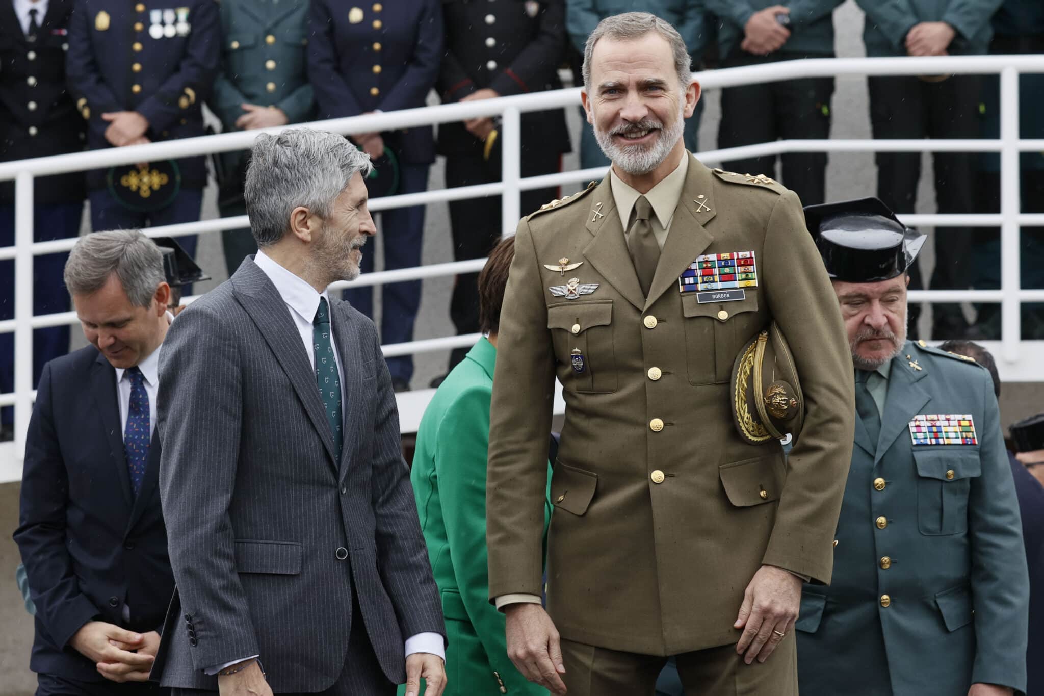 El Rey sonríe junto a Marlaska en Sarria (Lugo).