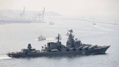 Rusia confirma que su buque insignia de misiles 'Moskva' se ha hundido en el Mar Negro
