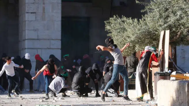 153 palestinos y tres policías israelíes, heridos por enfrentamientos en Jerusalén