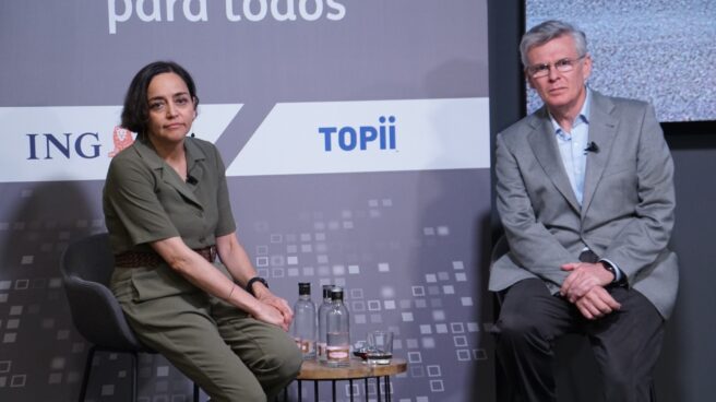 Almudena Román, directora general de banca para particulares ING_Javier Celaya, presidente ejecutivo de TOPII Almudena Román, directora general de banca para particulares ING_Javier Celaya, presidente ejecutivo de TOPII