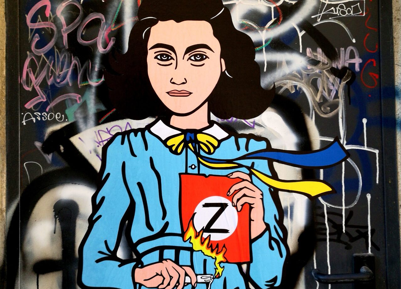 Cuando Ana Frank prendió fuego a la Z, el icono de la guerra de Putin