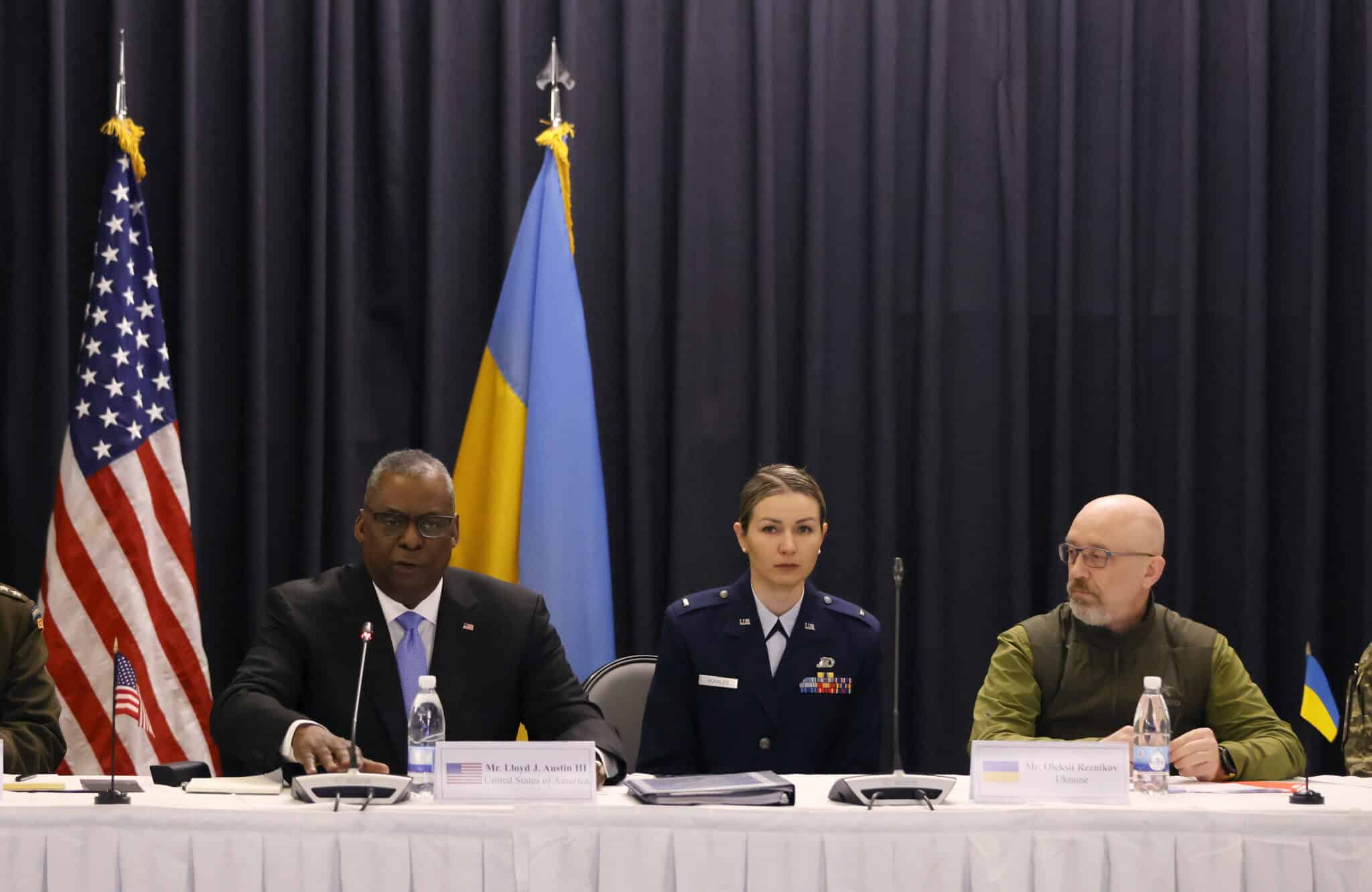 El secretario de Defensa de EEUU, Lloyd Austin, y el ministro ucraniano de Defensa, Oleksi Reznikov