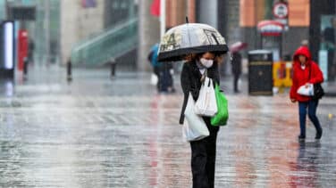 Lluvias en las vertientes atlántica y cantábrica, y valores a la baja