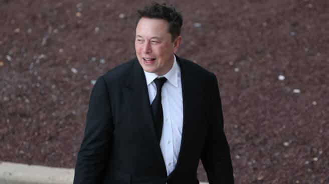 El fundador de Tesla, Elon Musk, abandona el juzgado del condado de New Castle