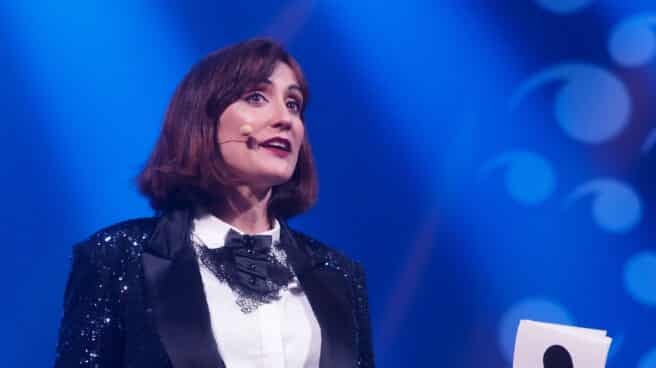 La presentadora Ana Morgade interviene en la gala inaugural de la 66ª Semana Internacional de Cine de Valladolid