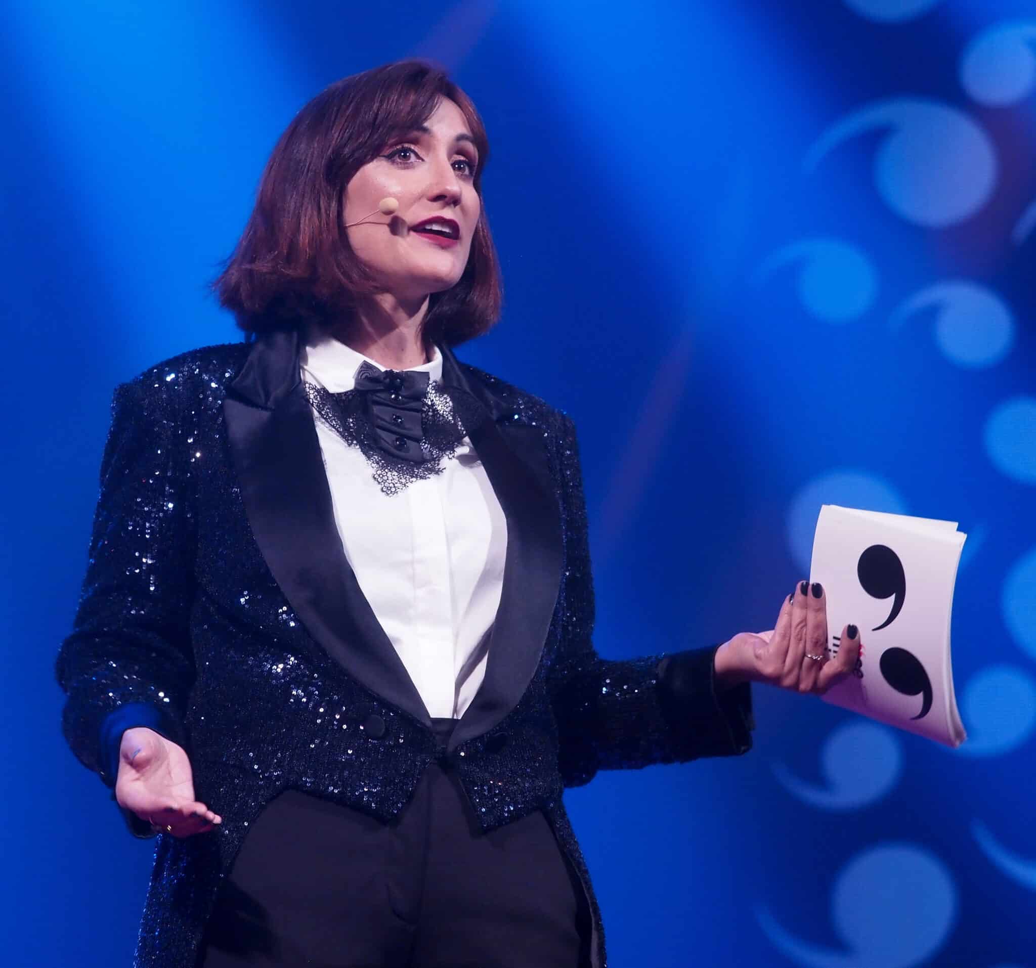 La presentadora Ana Morgade interviene en la gala inaugural de la 66ª Semana Internacional de Cine de Valladolid