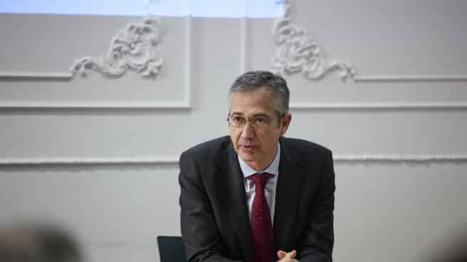 El gobernador del Banco de España, Pablo Hernández de Cos, interviene en un acto.