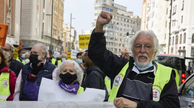 El Movimiento de Pensionistas se concentra en contra de la privatización de pensiones