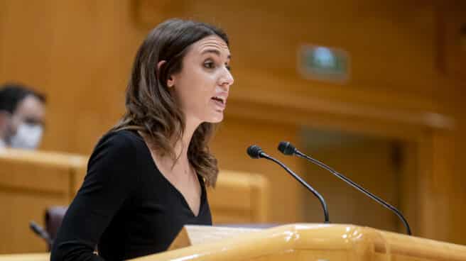 La ministra de Igualdad, Irene Montero, interviene en una sesión de control al Gobierno en el Senado