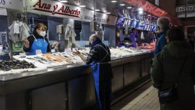 El PIB frena su crecimiento en el primer trimestre hasta el 0,3% por la caída del consumo