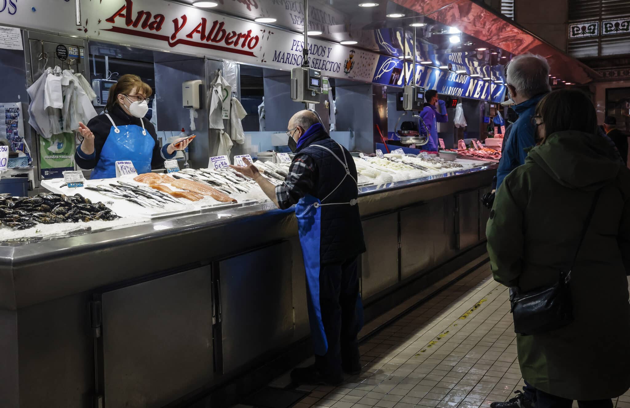 El PIB frena su crecimiento en el primer trimestre hasta el 0,3% por la caída del consumo