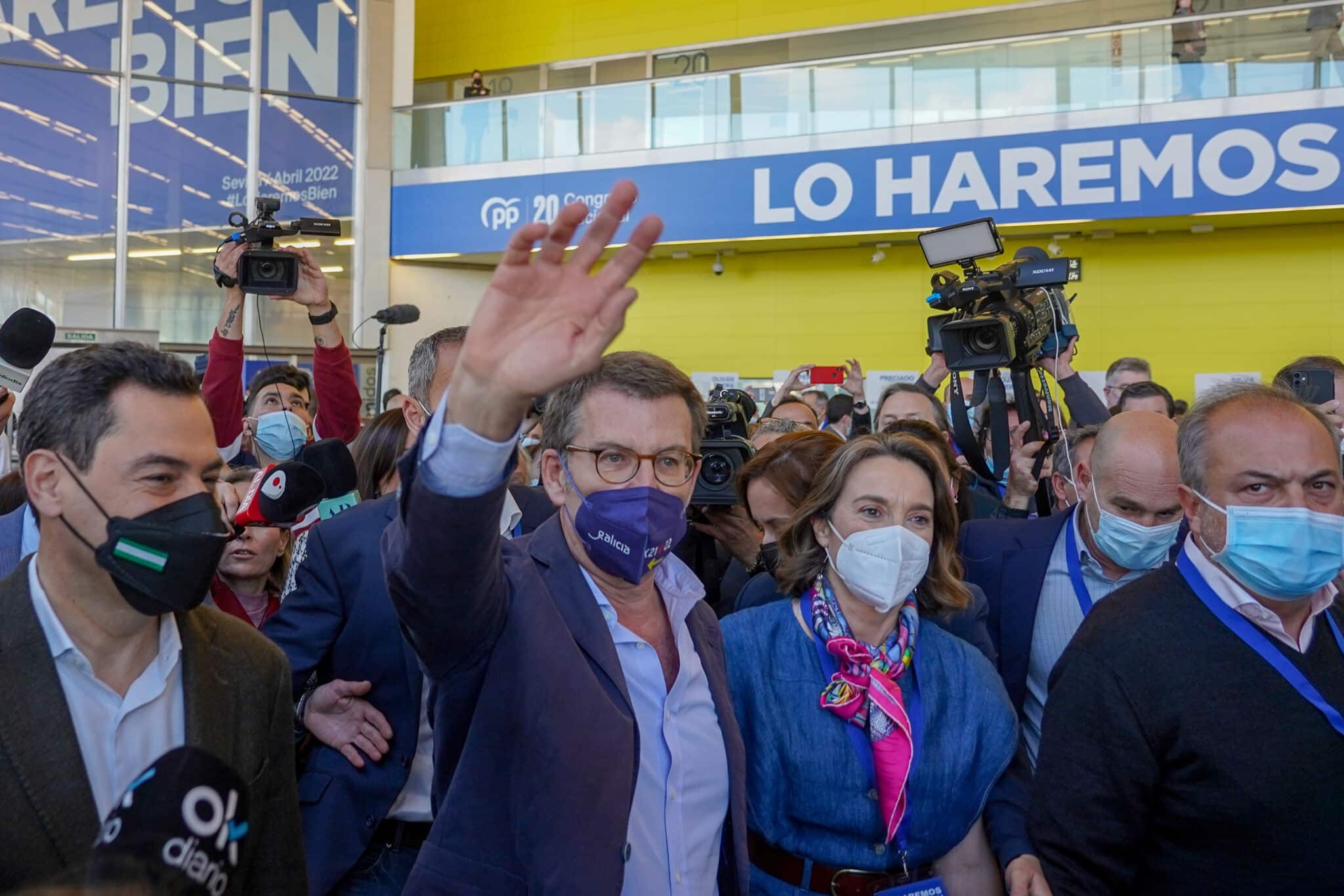 Moreno, Feijóo y Gamarra, en Sevilla.