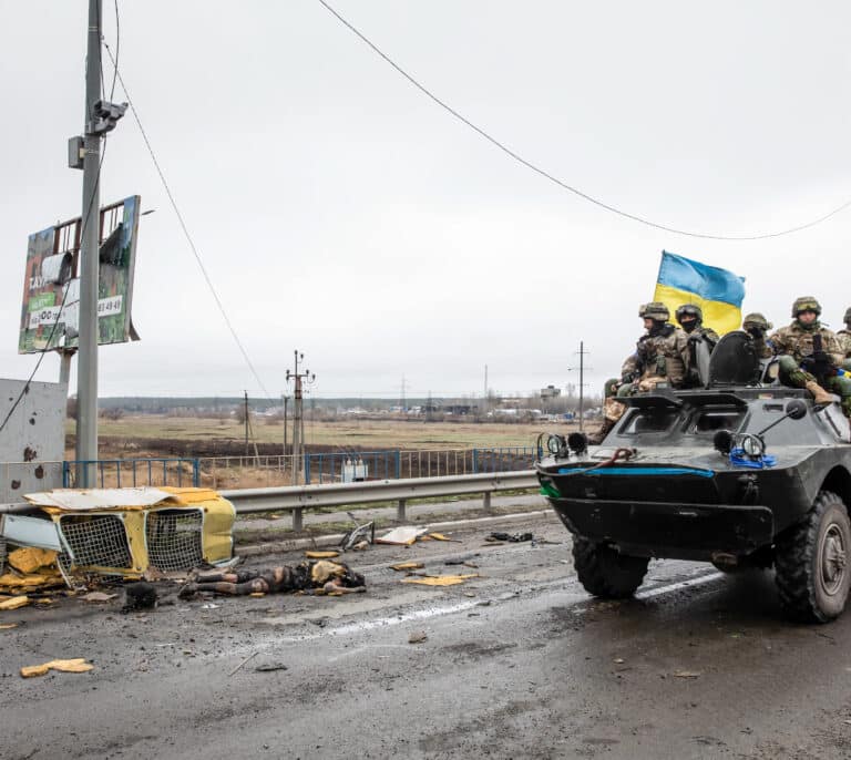Ucrania acusa a Rusia de la matanza de civiles en Bucha