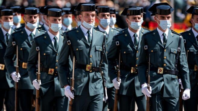 Guardias civiles, en la última jura de bandera en el Colegio de Guardias de Valdemoro (Madrid).