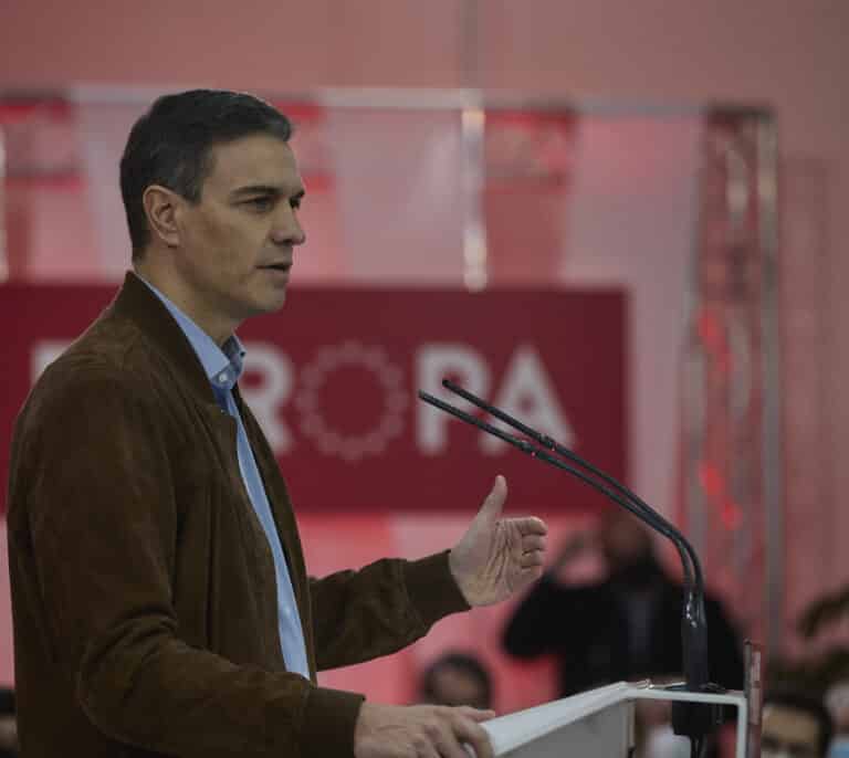 Sánchez: "El enemigo no está solo en Moscú, está en París en las elecciones"