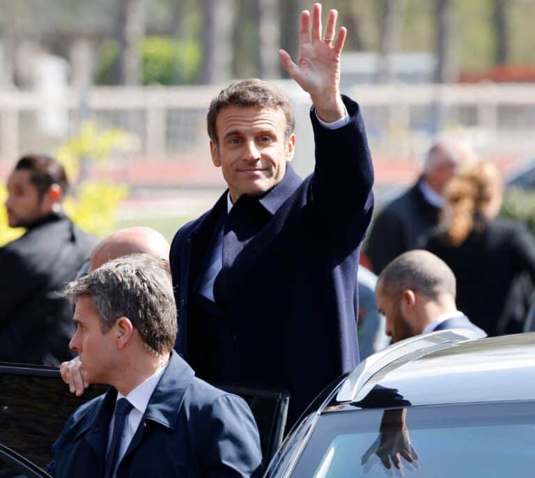 No somos Macron ni bailarinas de Degas