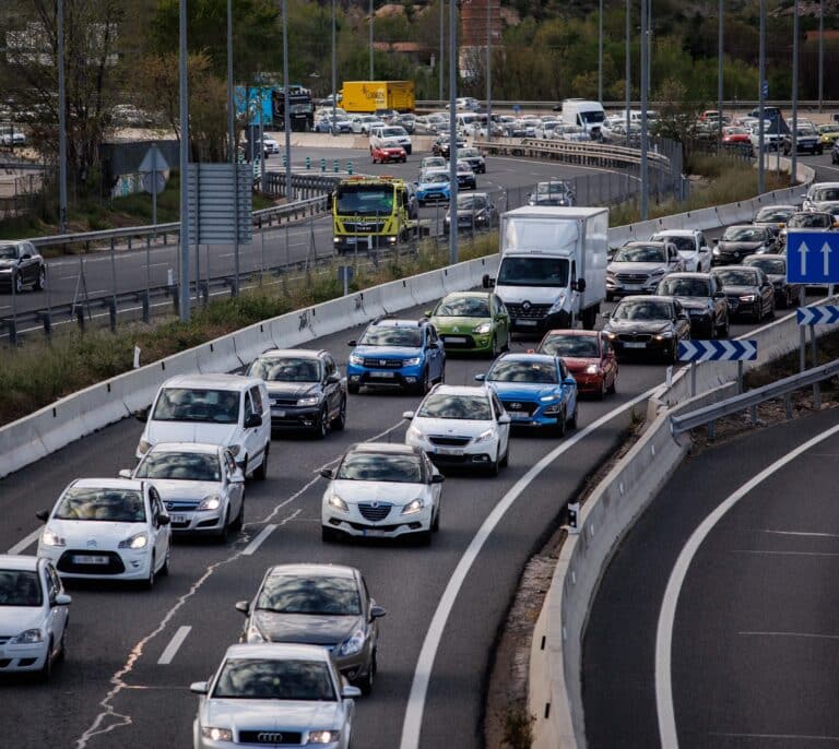 Hasta seis kilómetros de retención en la AP-7 en la operación retorno de Semana Santa